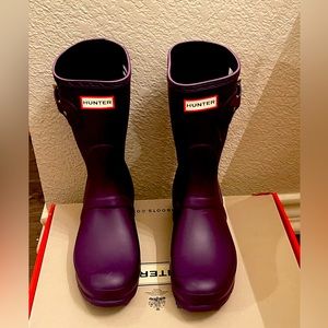New Hunter Rain Boots size 9 with box